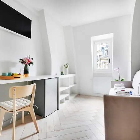 Newly Renovated 2p- Elysee St-honore Apartamento *