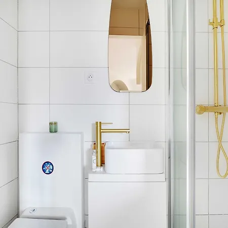 Newly Renovated 2p- Elysee St-honore Apartmán