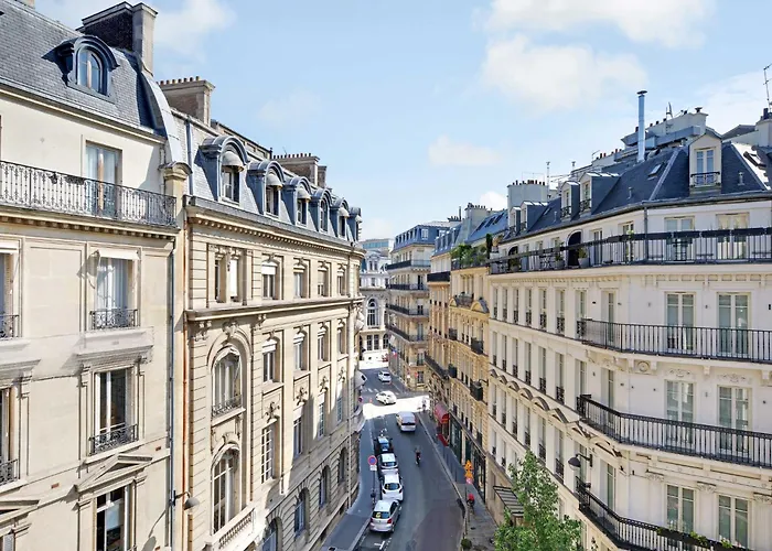 Newly Renovated 2p- Elysee St-honore شقة *